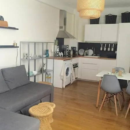 Hostnfly - Nice And Cosy At The Heart Of Montmartre Appartamento